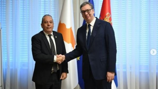 ОДНОСИ СРБИЈЕ И КИПРА ЗАСНОВАНИ НА ЧВРСТОМ ПРИЈАТЕЉСТВУ: Вучић се састао са министром одбране Републике Кипар Василисом Палмасом (ФОТО) ОДНОСИ СРБИЈЕ И КИПРА ЗАСНОВАНИ НА ЧВРСТОМ ПРИЈАТЕЉСТВУ: Вучић се састао са министром одбране Републике Кипар Василисом Палмасом (ФОТО)