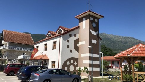 NESTRUČNI BRINU O DECI? Roditelji traže kontrolu u Dnevnom centru u Danilovgradu NESTRUČNI BRINU O DECI? Roditelji traže kontrolu u Dnevnom centru u Danilovgradu