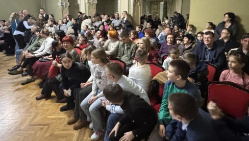 ZA NAJBOLJE ĐAKE I STUDENTE: Svetosavske stipendije obezbeđene za 22. najuspešnijih iz Zrenjanina i Žitišta ZA NAJBOLJE ĐAKE I STUDENTE: Svetosavske stipendije obezbeđene za 22. najuspešnijih iz Zrenjanina i Žitišta