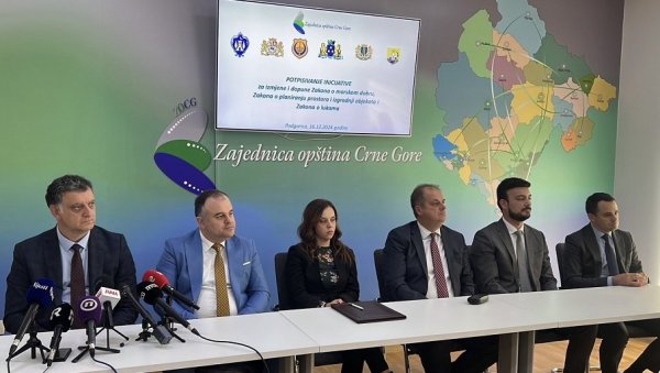 ЈЕДИНСТВЕН ЗАХТЕВ ШЕСТ ПРИМОРСКИХ ОПШТИНА: Управљање обалом вратити локалним управама ЈЕДИНСТВЕН ЗАХТЕВ ШЕСТ ПРИМОРСКИХ ОПШТИНА: Управљање обалом вратити локалним управама