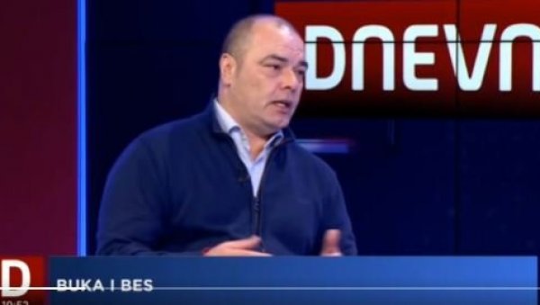 ОПОЗИЦИЈА ДА ЗАУСТАВИ ГРАДЊУ ЕКСПА Претукао жену, сада позива и да Србија престане да се гради (ВИДЕО) ОПОЗИЦИЈА ДА ЗАУСТАВИ ГРАДЊУ ЕКСПА Претукао жену, сада позива и да Србија престане да се гради (ВИДЕО)
