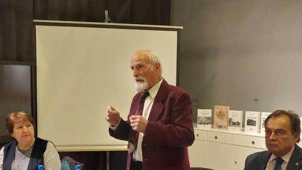 ИСТРАЖИВАЧ ИЗУЗЕТНОГ ДАРА : У Архиву Војводине представљена дела Илије Петровића (ФОТО) ИСТРАЖИВАЧ ИЗУЗЕТНОГ ДАРА : У Архиву Војводине представљена дела Илије Петровића (ФОТО)