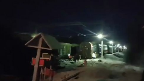 TEŽAK SUDAR VOZOVA U RUSIJI: Ima mrtvih, povređeno više od 30 osoba, uključujući i petoro dece (FOTO/VIDEO) TEŽAK SUDAR VOZOVA U RUSIJI: Ima mrtvih, povređeno više od 30 osoba, uključujući i petoro dece (FOTO/VIDEO)