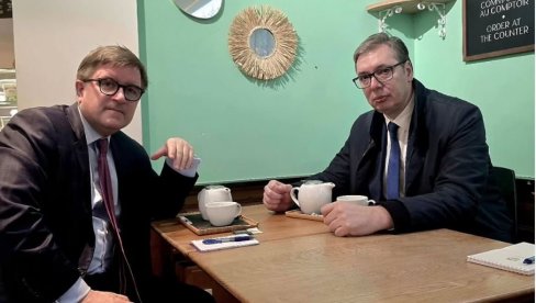 VUČIĆ SA OBRAJENOM: Jedna od tema bilo je i pitanje NIS-a i posledica uvođenja sankcija VUČIĆ SA OBRAJENOM: Jedna od tema bilo je i pitanje NIS-a i posledica uvođenja sankcija