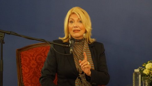 KOLIKA SI - TREBA DA IGRAŠ KOŠARKU: Mnogi se iznenade kad vide KOLIKO je VISOKA Suzana Mančić KOLIKA SI - TREBA DA IGRAŠ KOŠARKU: Mnogi se iznenade kad vide KOLIKO je VISOKA Suzana Mančić