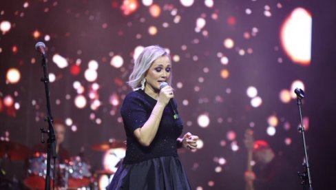 VEČE MUZIČKE MAGIJE: Vana priredila nezaboravnu moć (FOTO) VEČE MUZIČKE MAGIJE: Vana priredila nezaboravnu moć (FOTO)