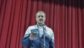 НАГРАДА УДРУЖЕЊА КЊИЖЕВНИКА РЕПУБЛИКЕ СРПСКЕ: Ђуро Дамјановић Веселину Мишнићу НАГРАДА УДРУЖЕЊА КЊИЖЕВНИКА РЕПУБЛИКЕ СРПСКЕ: Ђуро Дамјановић Веселину Мишнићу