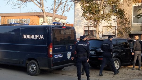 Новосађанин који је мајци одрубио главу умро у затворској болници Новосађанин који је мајци одрубио главу умро у затворској болници