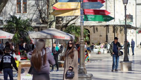 TREBINJE BELEŽI REKORDAN BROJ TURISTIČKIH NOĆENJA: I zimski turizam u punom zamahu TREBINJE BELEŽI REKORDAN BROJ TURISTIČKIH NOĆENJA: I zimski turizam u punom zamahu