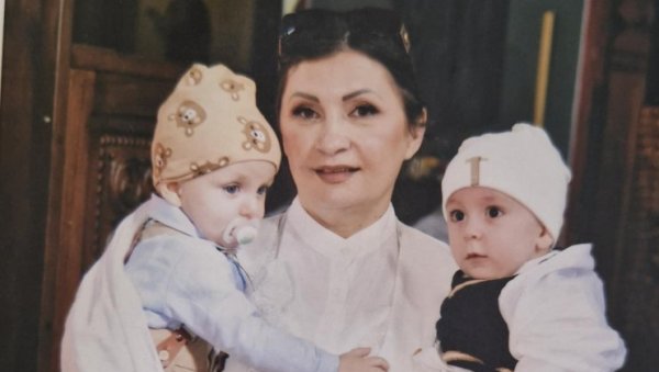 МАЈЧИНСТВО КАО ДУПЛА КРУНА: Животна победа Лепосаве Јовчић из Врања, која је у 47. години на свет донела Саву и Симеона МАЈЧИНСТВО КАО ДУПЛА КРУНА: Животна победа Лепосаве Јовчић из Врања, која је у 47. години на свет донела Саву и Симеона