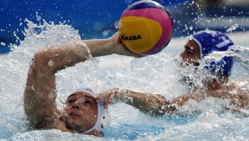 JOŠ DVA KORAKA DO TROFEJA: Vaterpolisti Radničkog u polufinalu Kupa Evrope!