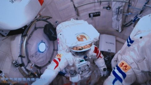 OVO JE NAJDUŽA ŠETNJA SVEMIROM U ISTORIJI: Kineski astronauti ostvarili novi svetski rekord (FOTO/VIDEO) OVO JE NAJDUŽA ŠETNJA SVEMIROM U ISTORIJI: Kineski astronauti ostvarili novi svetski rekord (FOTO/VIDEO)