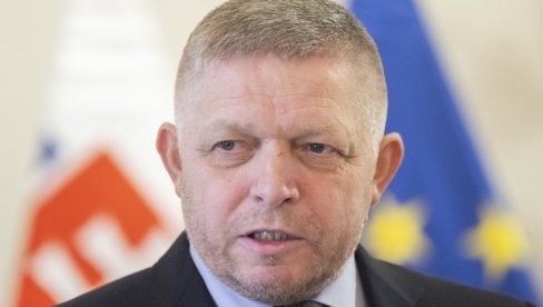 FICO TUČE KAO HAUBICOM: Gospodin Zelenski je kupio rat