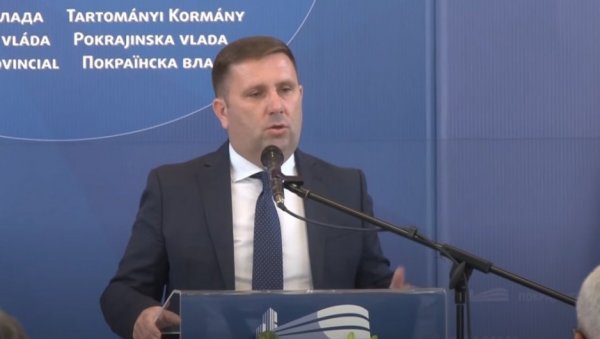 УМРО ЧЕДОМИР БОЖИЋ: Шеф канцеларије АП Војводине у Бриселу преминуо од срчаног удара УМРО ЧЕДОМИР БОЖИЋ: Шеф канцеларије АП Војводине у Бриселу преминуо од срчаног удара