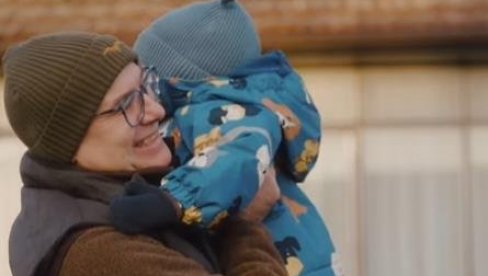 POSADILI SMO DRVO LIPE I JAVORA Premijer Vučević pokazao kako provodi vikend sa kumićem (VIDEO) POSADILI SMO DRVO LIPE I JAVORA Premijer Vučević pokazao kako provodi vikend sa kumićem (VIDEO)