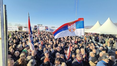 OVA SAOBRAĆAJNICA NAM SPAJA ISTOK I ZAPAD Vučić: Doneće nove investicije OVA SAOBRAĆAJNICA NAM SPAJA ISTOK I ZAPAD Vučić: Doneće nove investicije