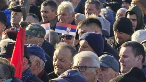SREĆAN SAM DA SAM DANAS OVDE, SA VAMA. MOJA SRBIJA!: Vučić pozdravio hiljade ljudi na otvaranju auto-puta od Koševa do Vrnjačke Banje (VIDEO) SREĆAN SAM DA SAM DANAS OVDE, SA VAMA. MOJA SRBIJA!: Vučić pozdravio hiljade ljudi na otvaranju auto-puta od Koševa do Vrnjačke Banje (VIDEO)