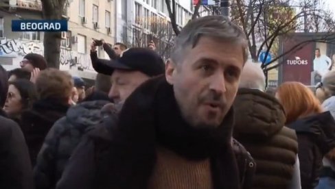SRAMNO: Poginuli ljudi u Novom Sadu a za njih je danas festival radosti (VIDEO) SRAMNO: Poginuli ljudi u Novom Sadu a za njih je danas festival radosti (VIDEO)