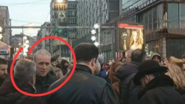У ЦВЕТУ СТАРОСТИ: Хрватски нато генерал од 62 године глуми студента у Београду! (ФОТО) У ЦВЕТУ СТАРОСТИ: Хрватски нато генерал од 62 године глуми студента у Београду! (ФОТО)