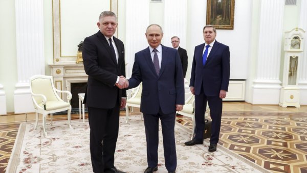 ВЕЛИКЕ РЕЧИ СЛОВАЧКОГ ЛИДЕРА: Фицова најава пред 9. маја одушевљено примљена у Русији
