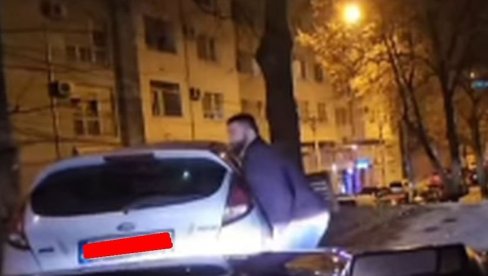 SAD ĆE ASKO DA TE PREPARKIRA! Gori internet zbog poteza čuvenog srpskog atletičara (VIDEO) SAD ĆE ASKO DA TE PREPARKIRA! Gori internet zbog poteza čuvenog srpskog atletičara (VIDEO)