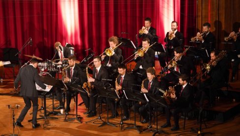 BIG BEND RTS-a VEČERAS U SMEDEREVU: Novogodišnji koncert u Centru za kulturu BIG BEND RTS-a VEČERAS U SMEDEREVU: Novogodišnji koncert u Centru za kulturu