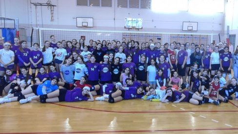 HUMANOST NIJE ZATAJILA: Tradicionalni novogodišnji turnir OK Tehničar iz Kraljeva HUMANOST NIJE ZATAJILA: Tradicionalni novogodišnji turnir OK Tehničar iz Kraljeva