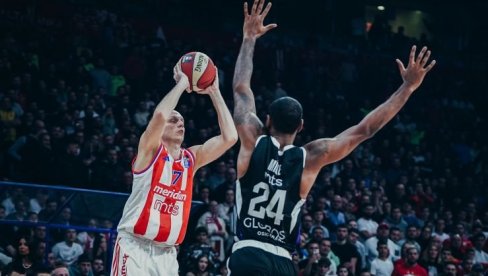 PETRUŠEV NIJE TREBALO TO DA URADI: Dejan Davidovac o potezu saigrača na utakmici Crvena zvezda - Partizan PETRUŠEV NIJE TREBALO TO DA URADI: Dejan Davidovac o potezu saigrača na utakmici Crvena zvezda - Partizan