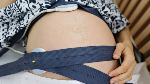 SMANJENJE SMRTNOSTI TRUDNICA I PORODILJA: Počinje dvogodišnji pilot projekat Ministarstva zdravlja i UNICEF-a SMANJENJE SMRTNOSTI TRUDNICA I PORODILJA: Počinje dvogodišnji pilot projekat Ministarstva zdravlja i UNICEF-a