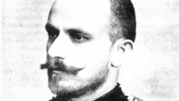 У РАТ СА БУГАРСКОМ ИШЛИ КАО НА СВАДБУ: Јован Ристић, председник владе, претио краљу да ће га убити због бекства са фронта У РАТ СА БУГАРСКОМ ИШЛИ КАО НА СВАДБУ: Јован Ристић, председник владе, претио краљу да ће га убити због бекства са фронта