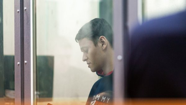 КЛИП КОЈИ ЈЕ УЗДРМАО ЈАВНОСТ, ОСУДА И ЗАТВОР ЗА РУСКОГ БЛОГЕРА: Промовисао нацизам и вређао верска уверења КЛИП КОЈИ ЈЕ УЗДРМАО ЈАВНОСТ, ОСУДА И ЗАТВОР ЗА РУСКОГ БЛОГЕРА: Промовисао нацизам и вређао верска уверења