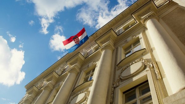 СЕ*С СКАНДАЛ ПОТРЕСА ХРВАТСКУ: Бурно на политичкој сцени комшија - Експлицитни снимци и конзумирање дроге СЕ*С СКАНДАЛ ПОТРЕСА ХРВАТСКУ: Бурно на политичкој сцени комшија - Експлицитни снимци и конзумирање дроге