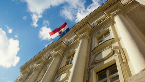 SE*S SKANDAL POTRESA HRVATSKU: Burno na političkoj sceni komšija - Eksplicitni snimci i konzumiranje droge SE*S SKANDAL POTRESA HRVATSKU: Burno na političkoj sceni komšija - Eksplicitni snimci i konzumiranje droge