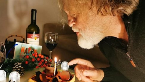 NA PROLEĆE IZLOŽBA U NIKŠIĆU: Obeležen jubilarni rođendan slikara Miloša Šobajića NA PROLEĆE IZLOŽBA U NIKŠIĆU: Obeležen jubilarni rođendan slikara Miloša Šobajića