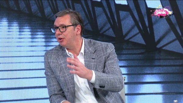 ВУЧИЋ У ХИТ ТВИТУ: И камен би заплакао кад помисли на Сару и Валентину - председник о породици Фирић и злоупотребама трагедије ВУЧИЋ У ХИТ ТВИТУ: И камен би заплакао кад помисли на Сару и Валентину - председник о породици Фирић и злоупотребама трагедије