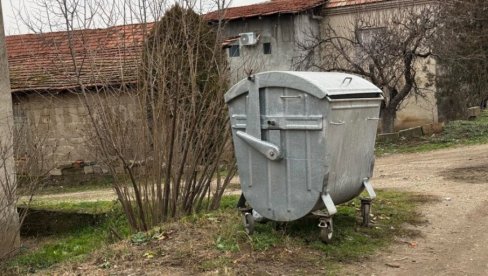 VAŠTAČIĆE SE MENTALNO ZDRAVLJE MAJKE, KOJA JE BACILA BEBU U ZEMUNU: Određen joj i pritvor VAŠTAČIĆE SE MENTALNO ZDRAVLJE MAJKE, KOJA JE BACILA BEBU U ZEMUNU: Određen joj i pritvor