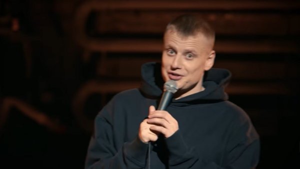 КОМИЧАР ДОБИО ЗАТВОРСКУ КАЗНУ, ВРЕЂАО ЛУКАШЕНКА: Проглашен кривим за изазивање верске, расне и националне мржње. КОМИЧАР ДОБИО ЗАТВОРСКУ КАЗНУ, ВРЕЂАО ЛУКАШЕНКА: Проглашен кривим за изазивање верске, расне и националне мржње.