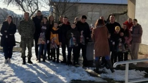 VELIKA STUDENSTSKA AKCIJA: Paketić više u Bijeljini VELIKA STUDENSTSKA AKCIJA: Paketić više u Bijeljini