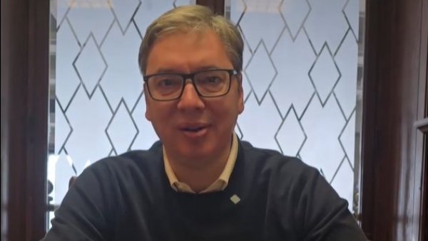 ПРЕДСЕДНИК ВУЧИЋ ОБЈАВИО ВАЖНЕ ВЕСТИ: Сутра разговор са Американцима о НИС - борићемо се за интересе Србије (ВИДЕО) ПРЕДСЕДНИК ВУЧИЋ ОБЈАВИО ВАЖНЕ ВЕСТИ: Сутра разговор са Американцима о НИС - борићемо се за интересе Србије (ВИДЕО)