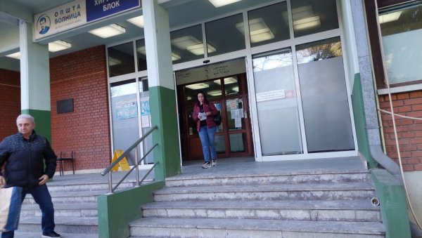 ТУЧЕ, УДЕСИ, ПАДОВИ: Шабачка болница у новогодишњој ноћи имала пуне руке посла ТУЧЕ, УДЕСИ, ПАДОВИ: Шабачка болница у новогодишњој ноћи имала пуне руке посла
