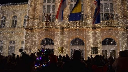 POVODOM PRAZNIKA: Bijeljina daruje za najlepše kuće, izloge, domove kulture POVODOM PRAZNIKA: Bijeljina daruje za najlepše kuće, izloge, domove kulture