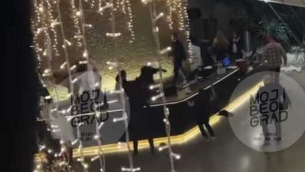 ДЕМОЛИРАЛИ ХОТЕЛ, ГАЂАЛИ КАМЕЊЕМ И ТУКЛИ ОСОБЉЕ: Има повређених (ВИДЕО) ДЕМОЛИРАЛИ ХОТЕЛ, ГАЂАЛИ КАМЕЊЕМ И ТУКЛИ ОСОБЉЕ: Има повређених (ВИДЕО)