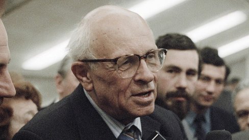 NOBELOVCU ODUZETE POČASTI, PA PROTERAN: Kako je, na današnji dan, uhapšen ruski disident i fizičar Andrej Saharov NOBELOVCU ODUZETE POČASTI, PA PROTERAN: Kako je, na današnji dan, uhapšen ruski disident i fizičar Andrej Saharov