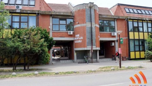 DEŽURSTVA NON STOP I ZA VREME BOŽIĆNIH PRAZNIKA: Kako se radi u Sečnju DEŽURSTVA NON STOP I ZA VREME BOŽIĆNIH PRAZNIKA: Kako se radi u Sečnju