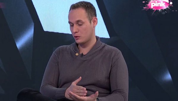 УЖAСАВАЈУЋЕ: Студент добија претње смрћу од студената који блокирају факултете јер их је демаскирао да су страначки људи! УЖAСАВАЈУЋЕ: Студент добија претње смрћу од студената који блокирају факултете јер их је демаскирао да су страначки људи!