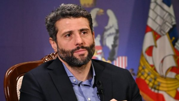ШАПИЋ ЧЕСТИТАО БОЖИЋ: Позвао народ на мир и јединство ШАПИЋ ЧЕСТИТАО БОЖИЋ: Позвао народ на мир и јединство