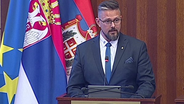 МИР БОЖЈИ У СРЦИМА И ДОМОВИМА: Честитка Балинта Јухаса, председника Скупштине Војводине МИР БОЖЈИ У СРЦИМА И ДОМОВИМА: Честитка Балинта Јухаса, председника Скупштине Војводине