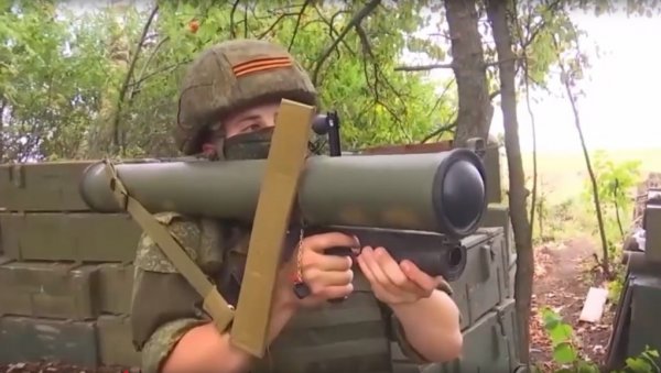 СОЛНЦЕПЕК ЗА ПЕШАДИЈУ: Ручни бацачи пламена рис и бумбар - Од рата у Авганистану до рата у Украјини (ВИДЕО) СОЛНЦЕПЕК ЗА ПЕШАДИЈУ: Ручни бацачи пламена рис и бумбар - Од рата у Авганистану до рата у Украјини (ВИДЕО)