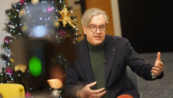 ЧАДЕЖ: Србија идеална за нове погоне, спремамо технолошке алате привреди ЧАДЕЖ: Србија идеална за нове погоне, спремамо технолошке алате привреди