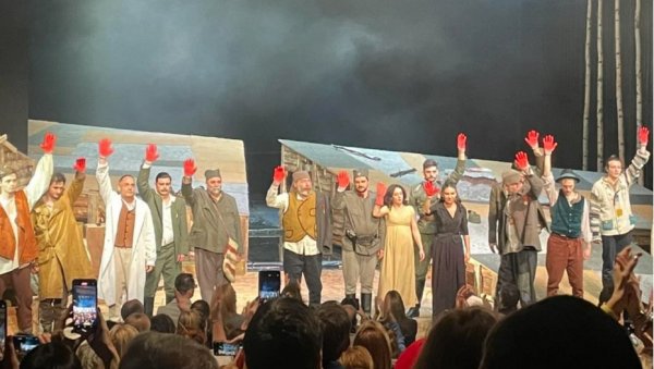 ХАМАСОВИ СИМБОЛИ У СРПСКИМ ПОЗОРИШТИМА (ФОТО) ХАМАСОВИ СИМБОЛИ У СРПСКИМ ПОЗОРИШТИМА (ФОТО)